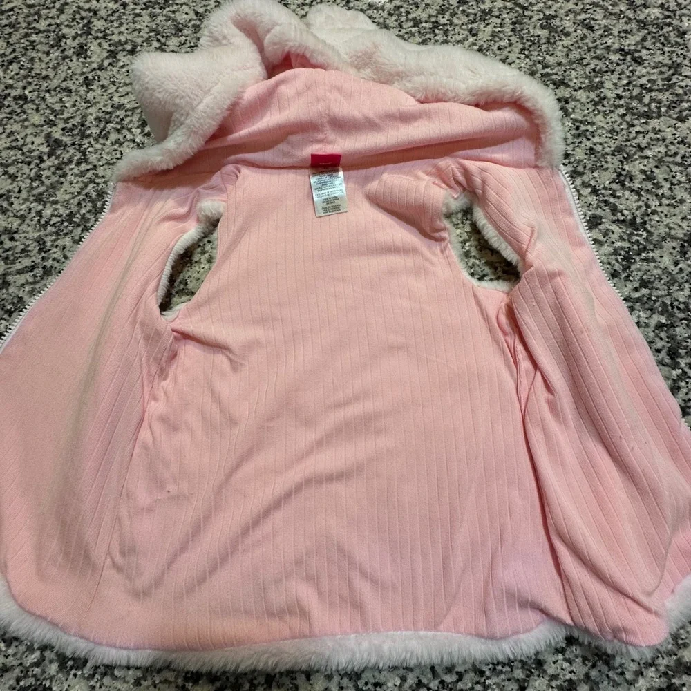 Kids 4T‎ Betsey Johnson Leopard Fur Hooded Vest & Disney Minnie Mouse Pink Vest